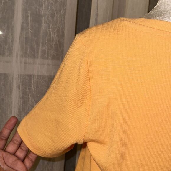 GAP S Orange Ribbed V-Neck Short Sleeve Ruched Front Tee - Picture 6 of 10